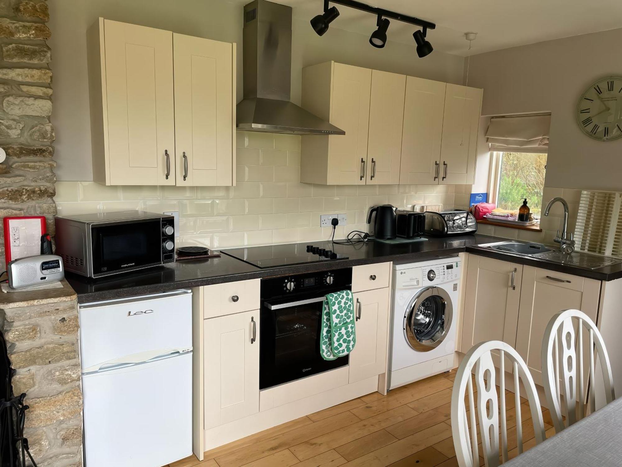Whispering Pines Cottage Swyre 外观 照片