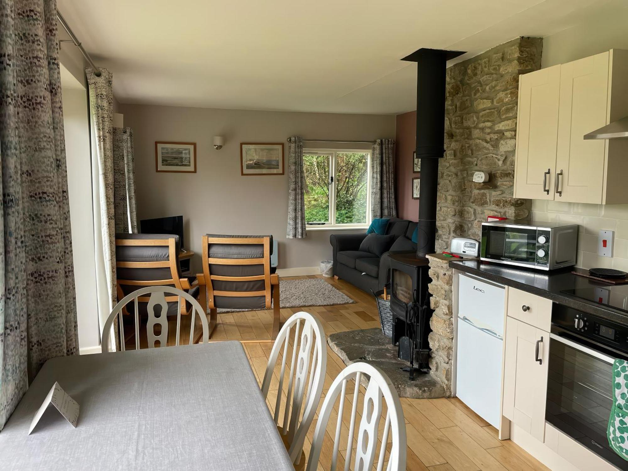 Whispering Pines Cottage Swyre 外观 照片